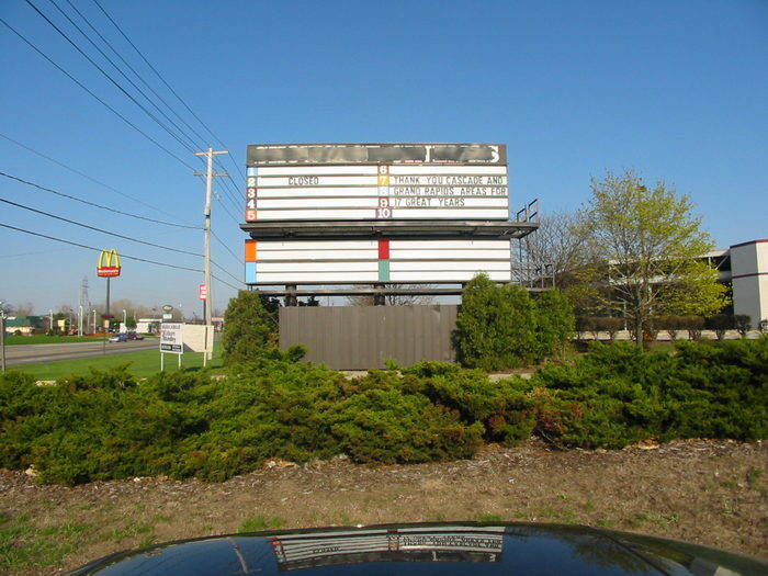 Showcase Cinemas Grand Rapids - 2002 Photo